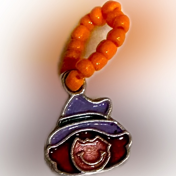 VTG WITCH BEADED RING CHARM HALLOWEEN JEWELRY HANG ON NECKLACE BRACELET CORD .5” - Picture 3 of 11